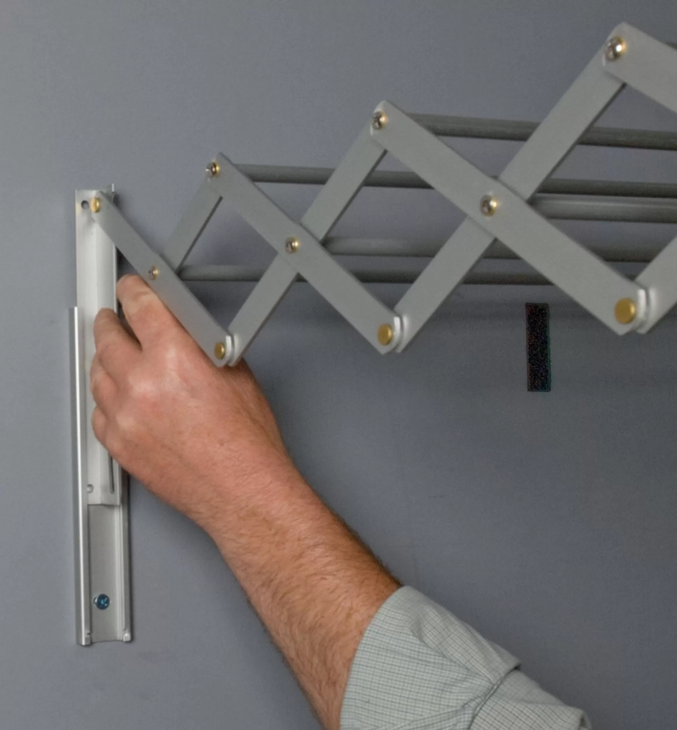 Lee Valley Accordion-Style Drying Racks