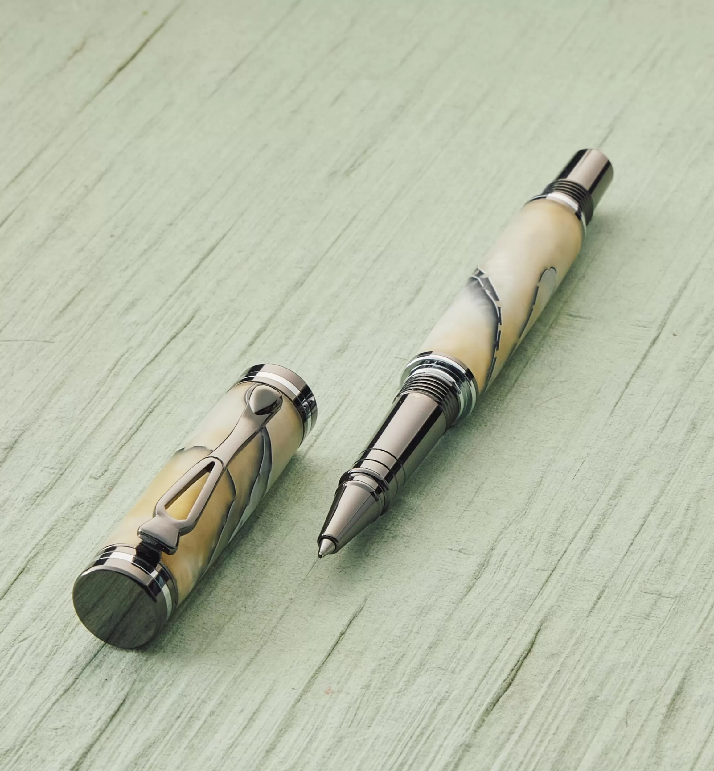 Lee Valley Atracia Rollerball Pen Hardware