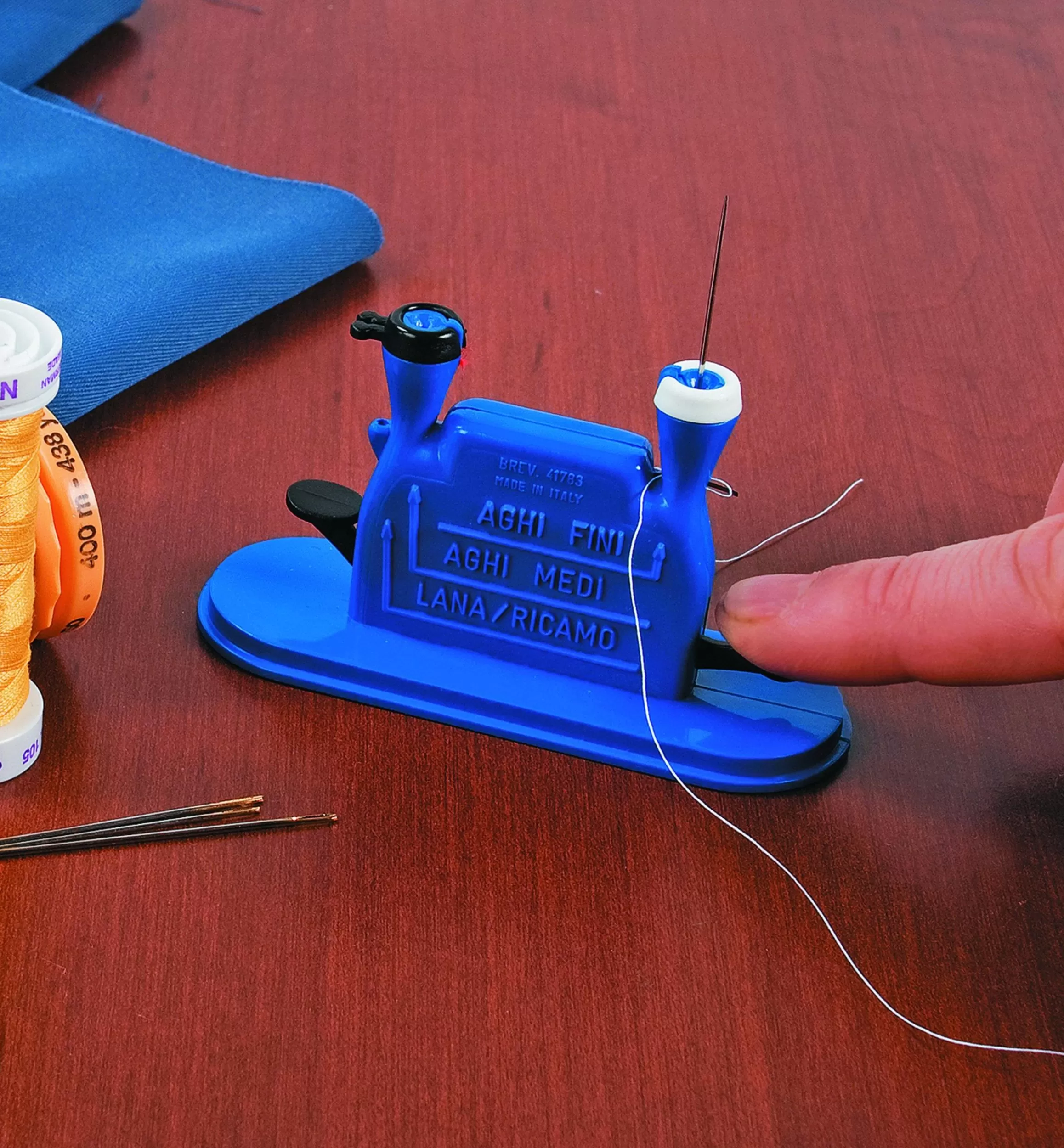 Lee Valley Automatic Needle Threader