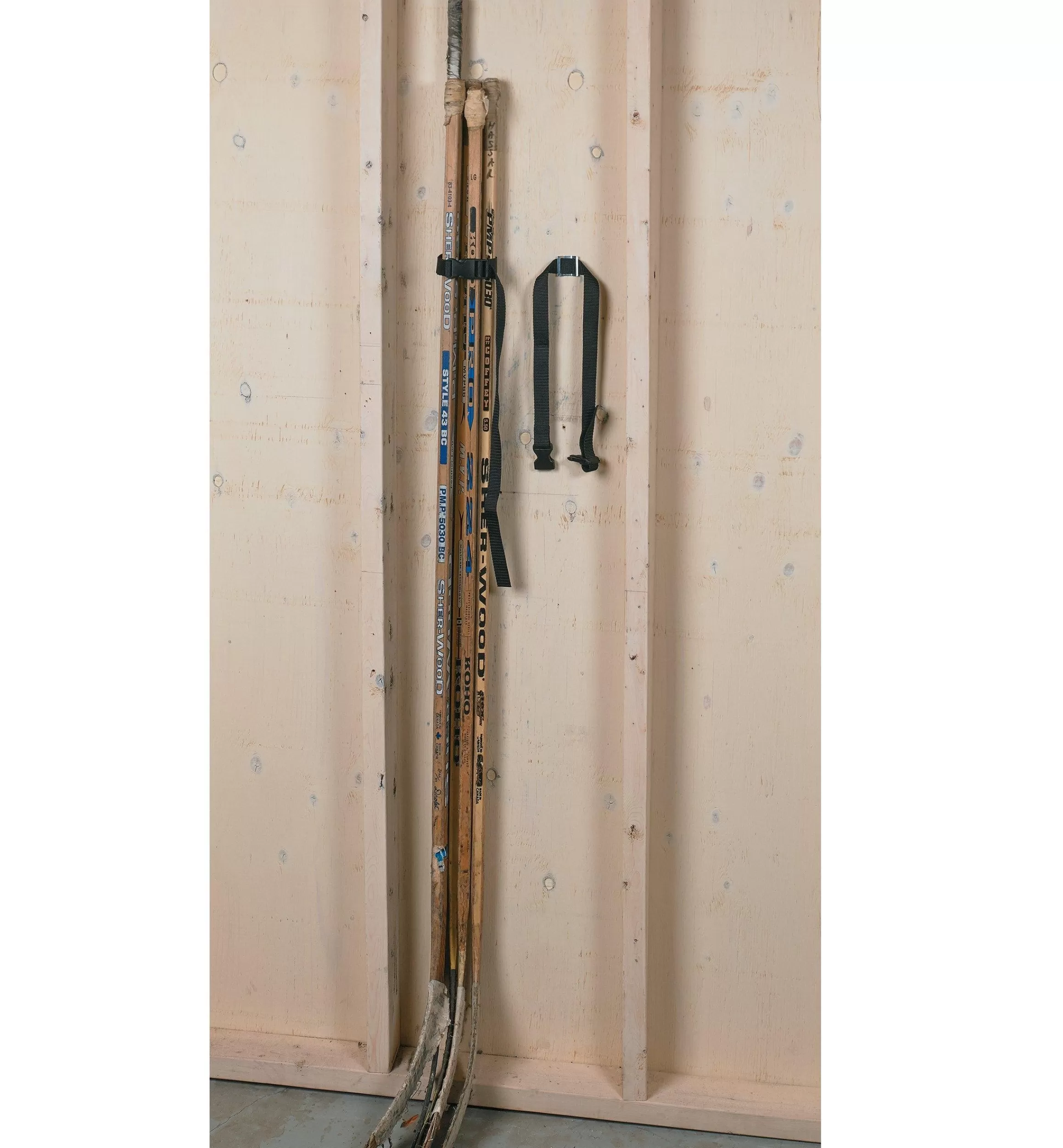 Lee Valley 30" Buckle Strap For Wall-Mount Storage