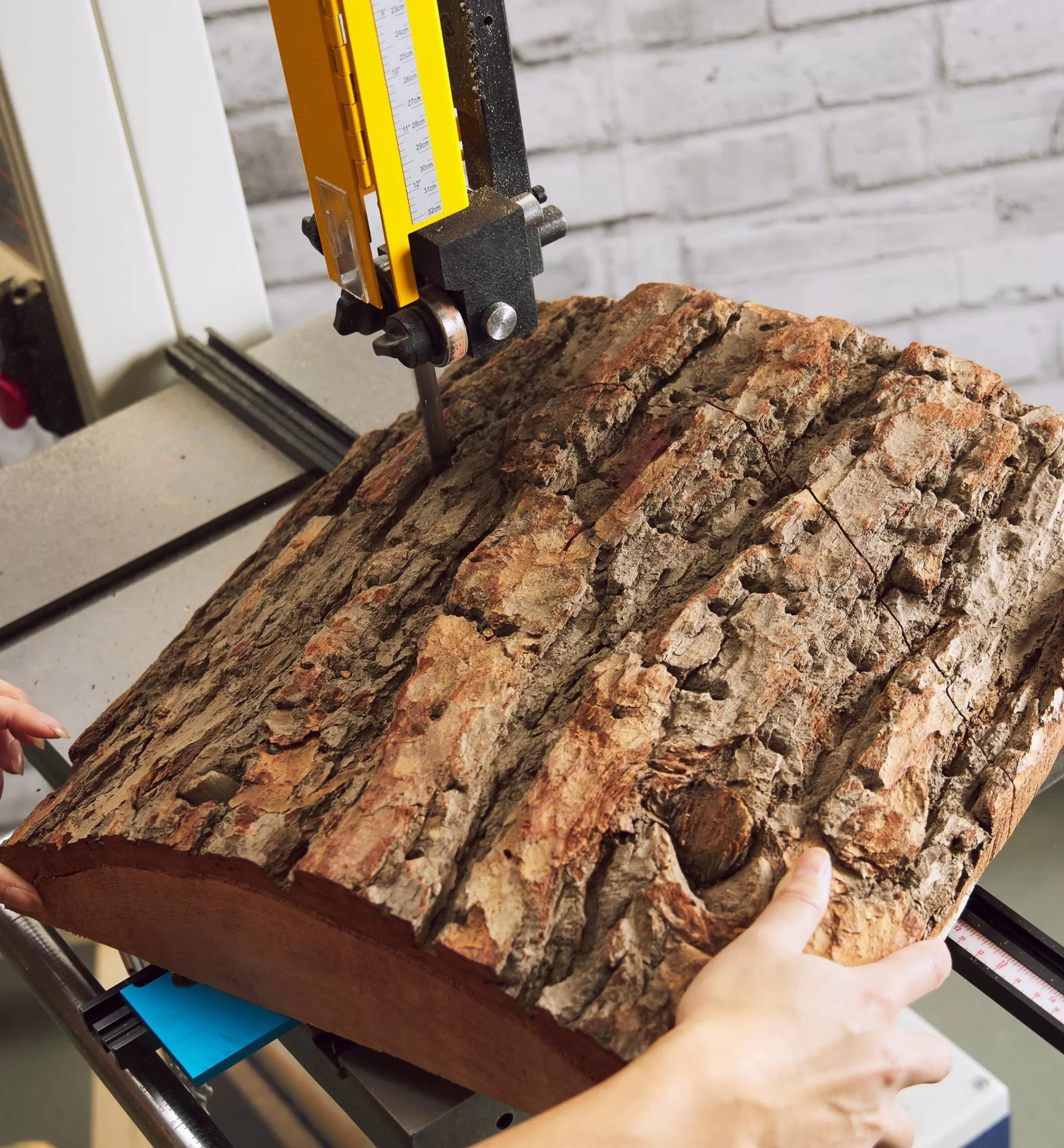 Lee Valley Circle-Cutting Jig With Support