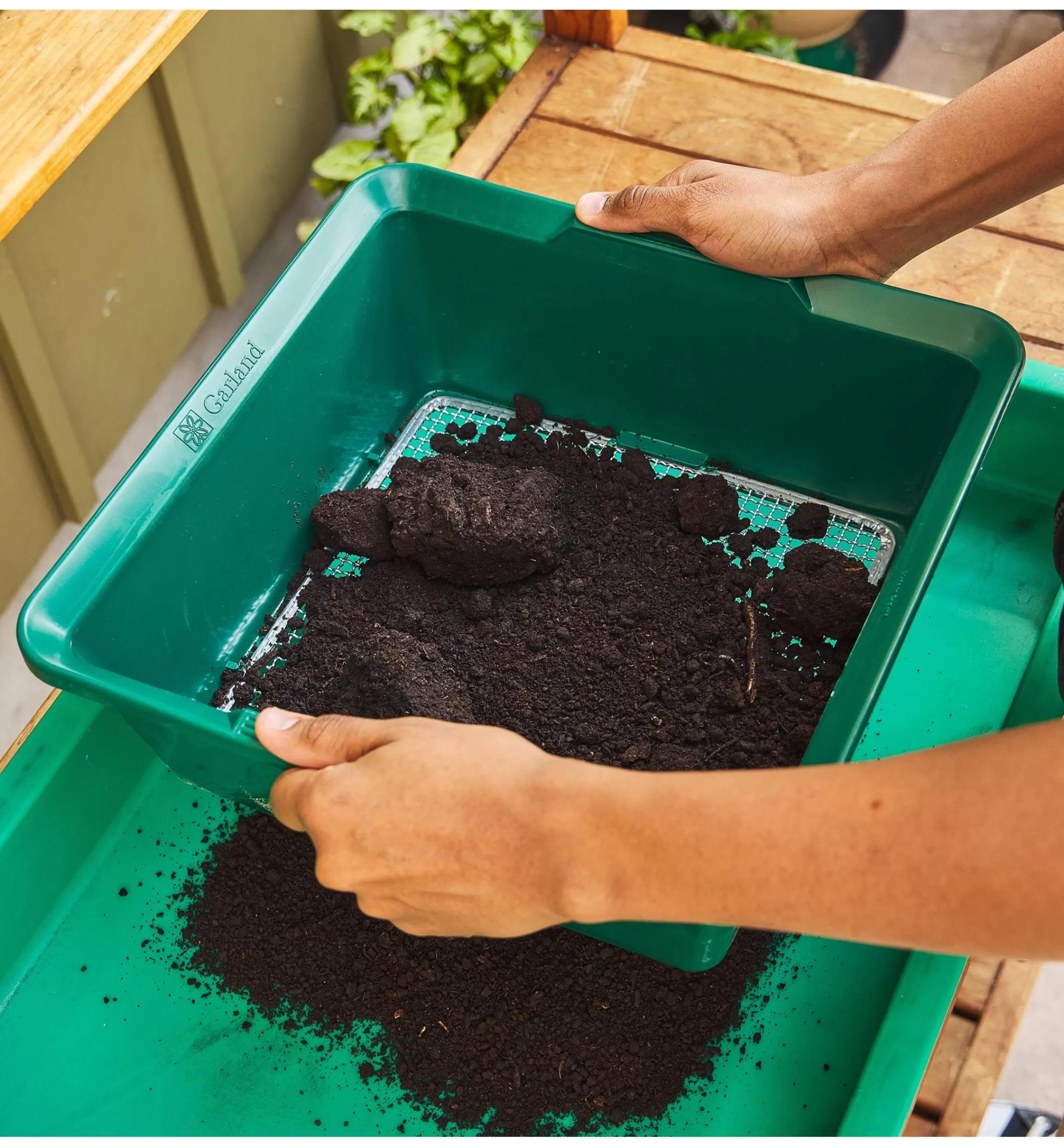 Lee Valley Deep Soil Sieve