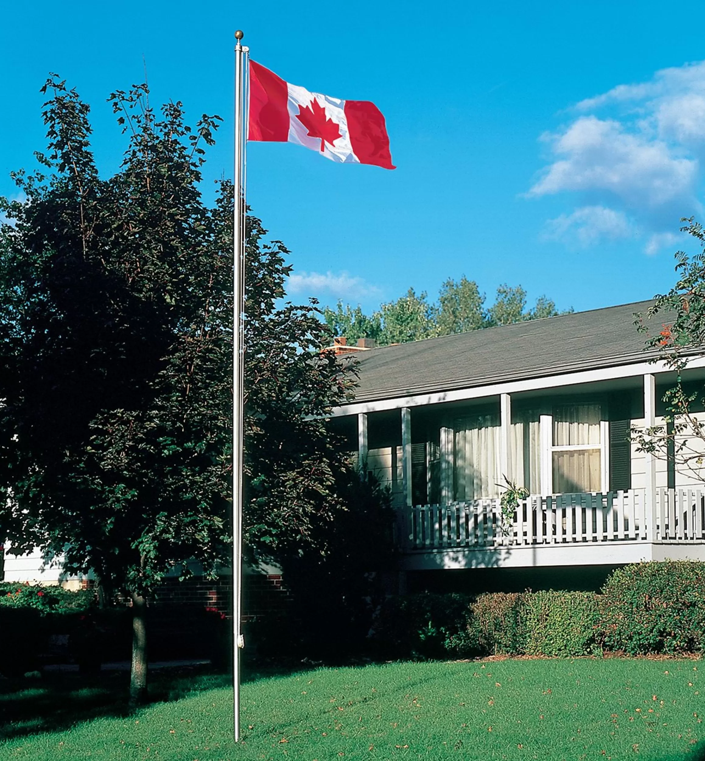 Lee Valley Deluxe Canadian Flag
