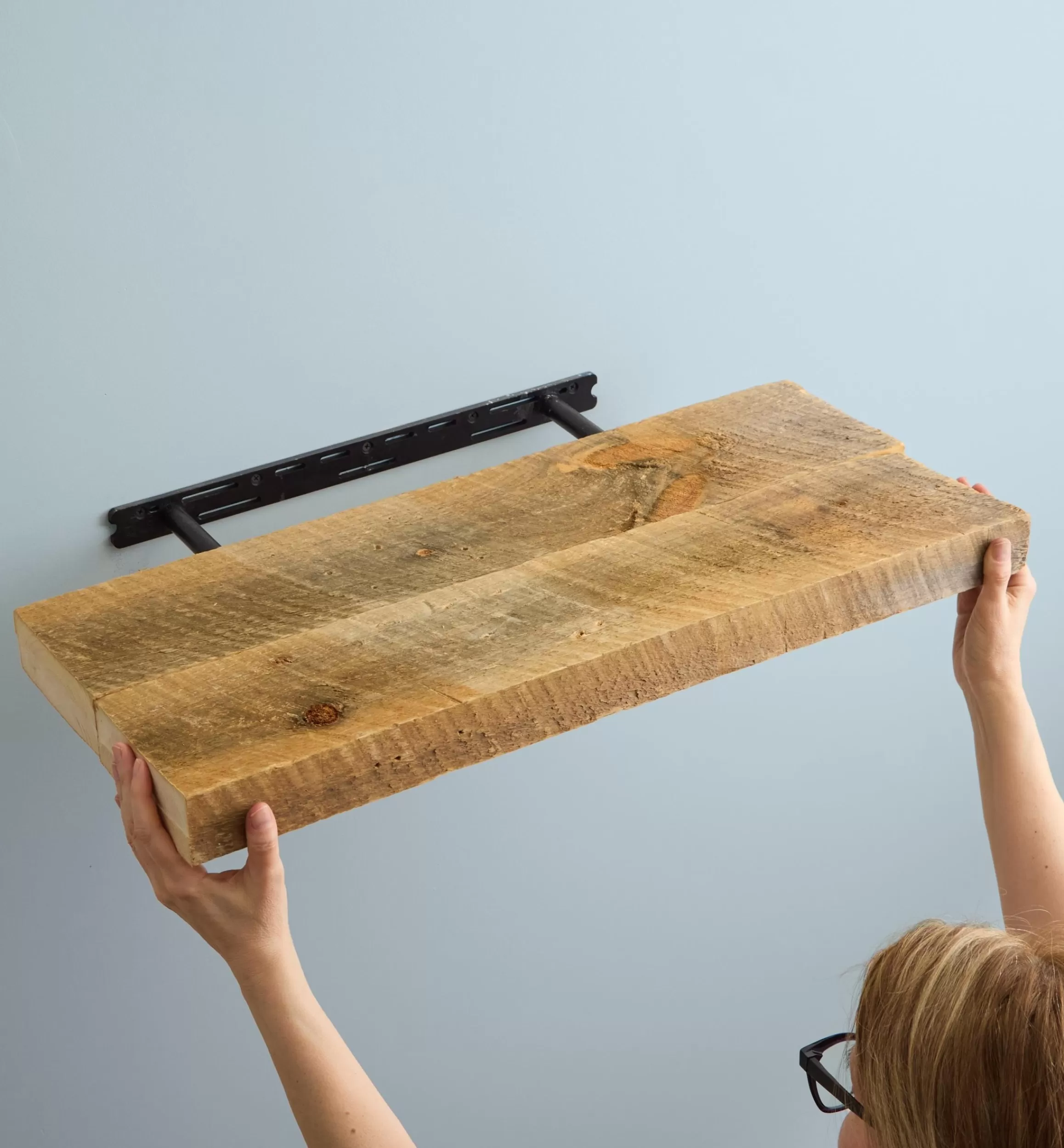 Lee Valley Heavy-Duty Floating Shelf & Mantel Brackets