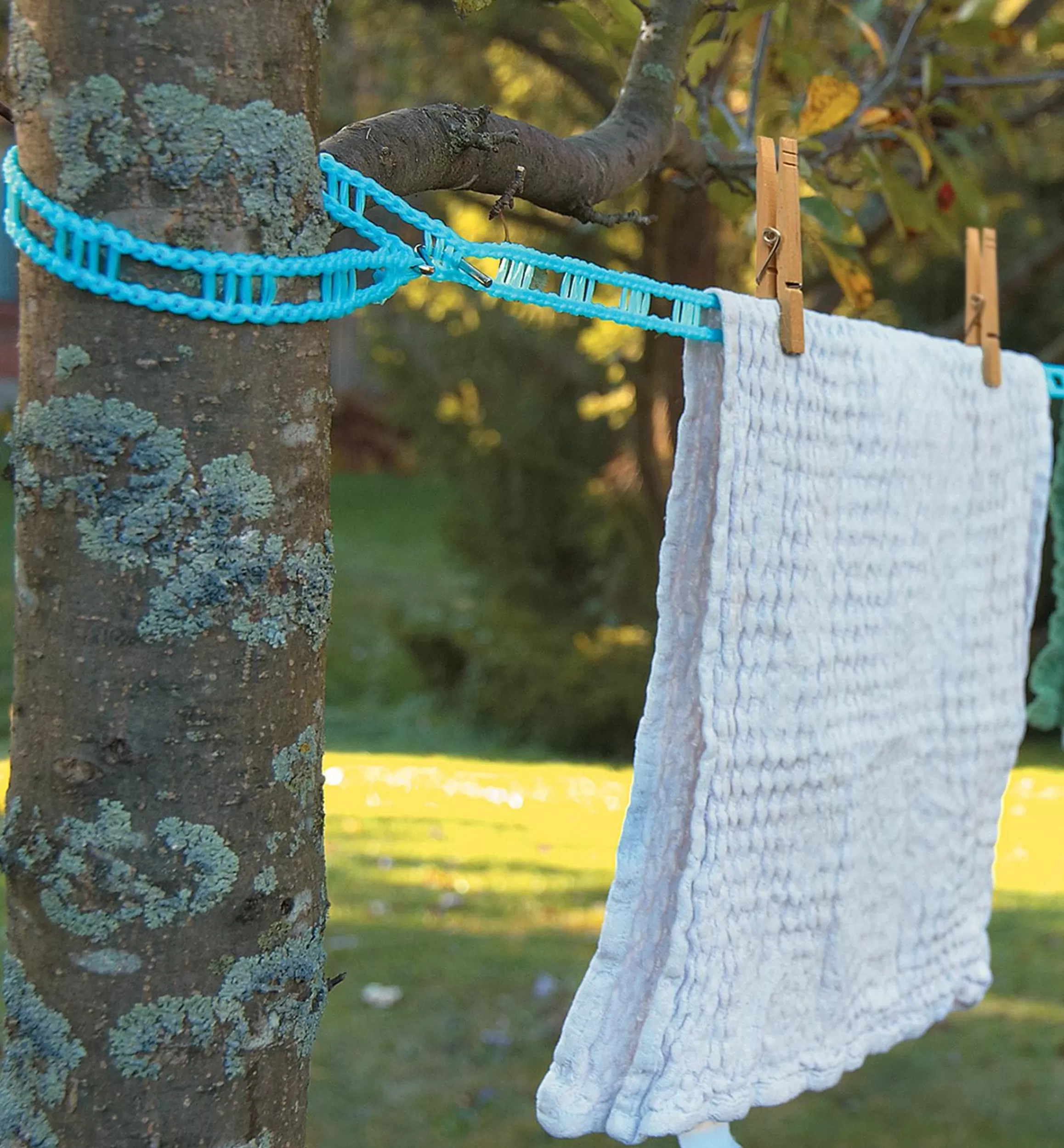 Lee Valley Hook-Anywhere Clothesline