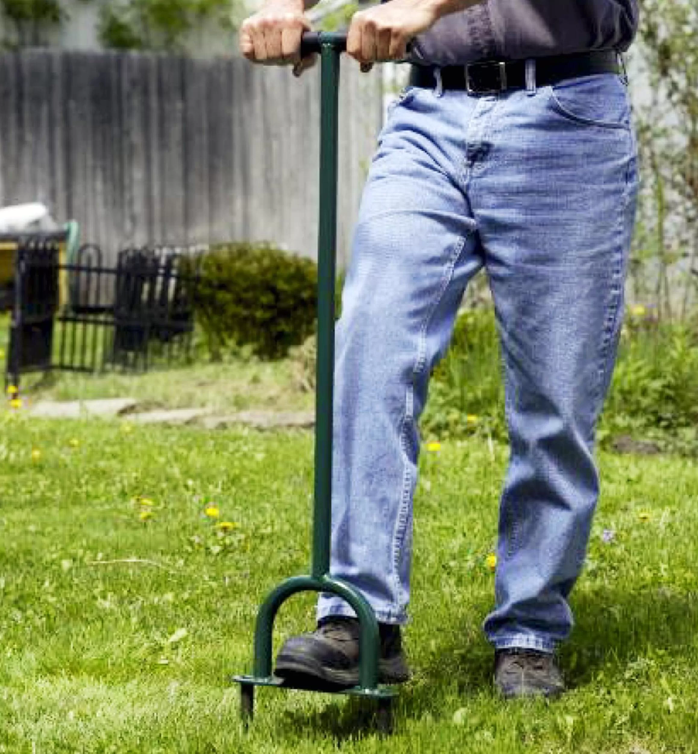 Lee Valley Lawn Aerator