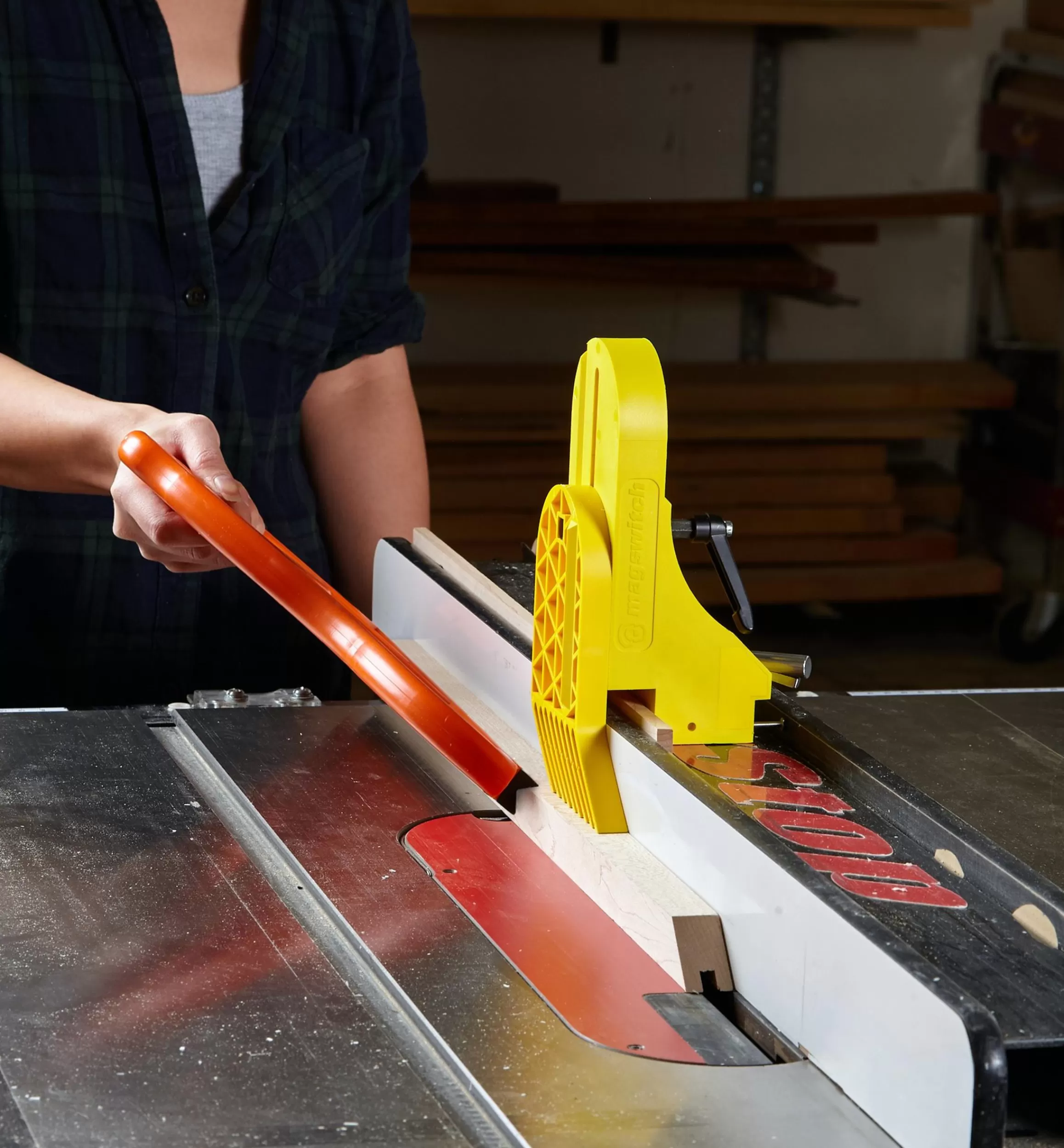Lee Valley MagSwitch Magnetic Vertical Featherboard