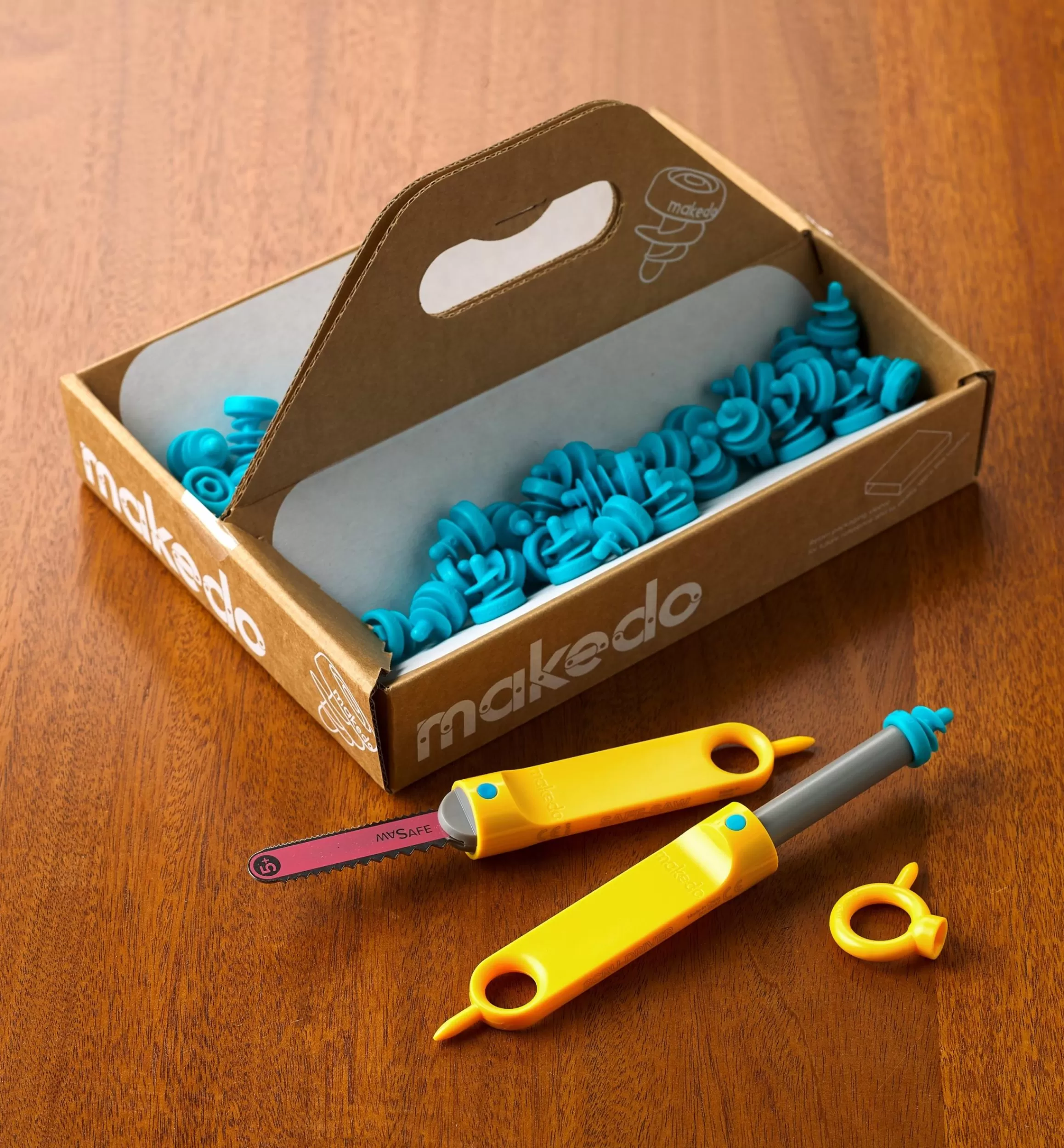 Lee Valley Makedo Cardboard-Building System