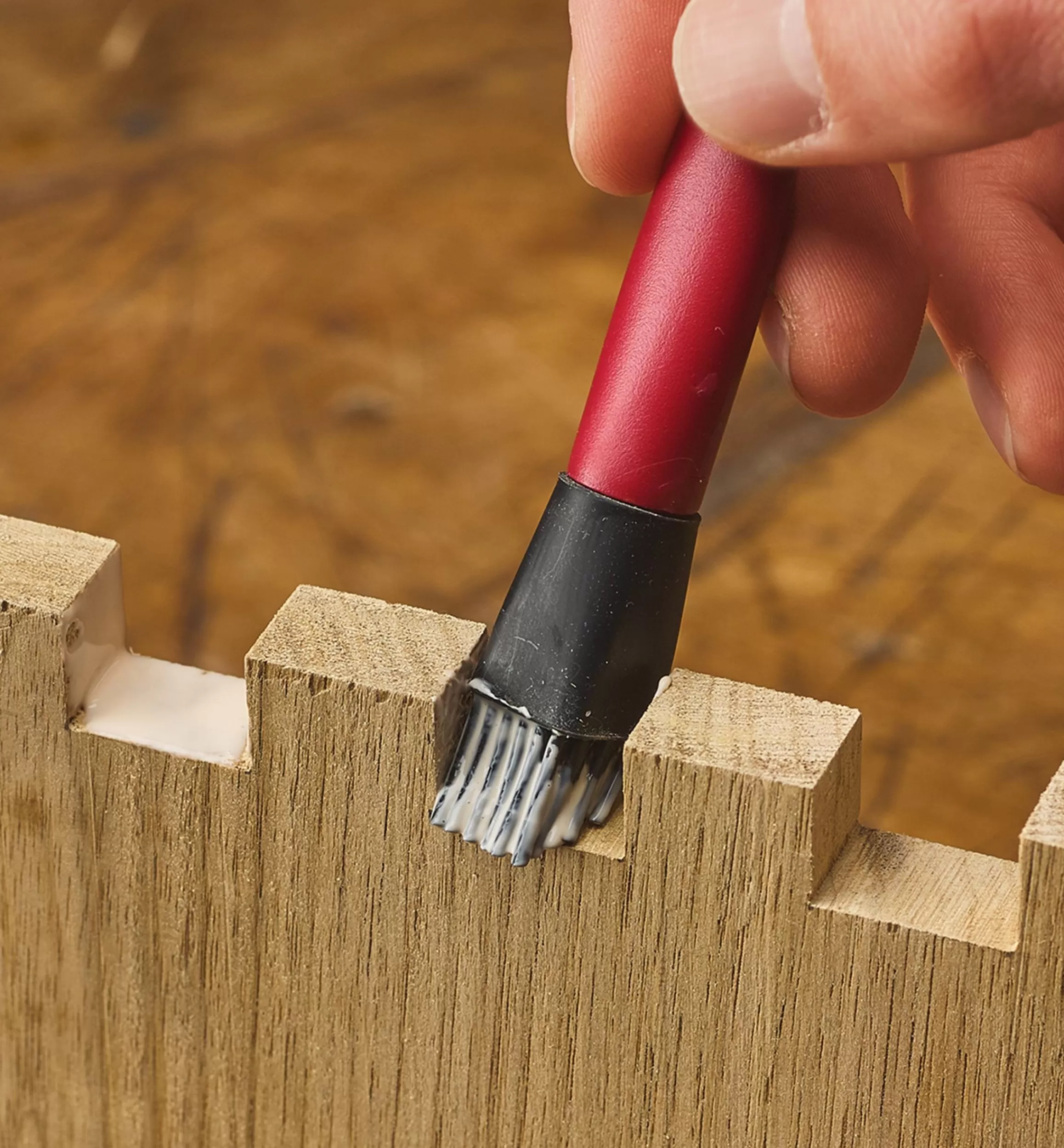 Lee Valley Narrow Silicone Glue Brush