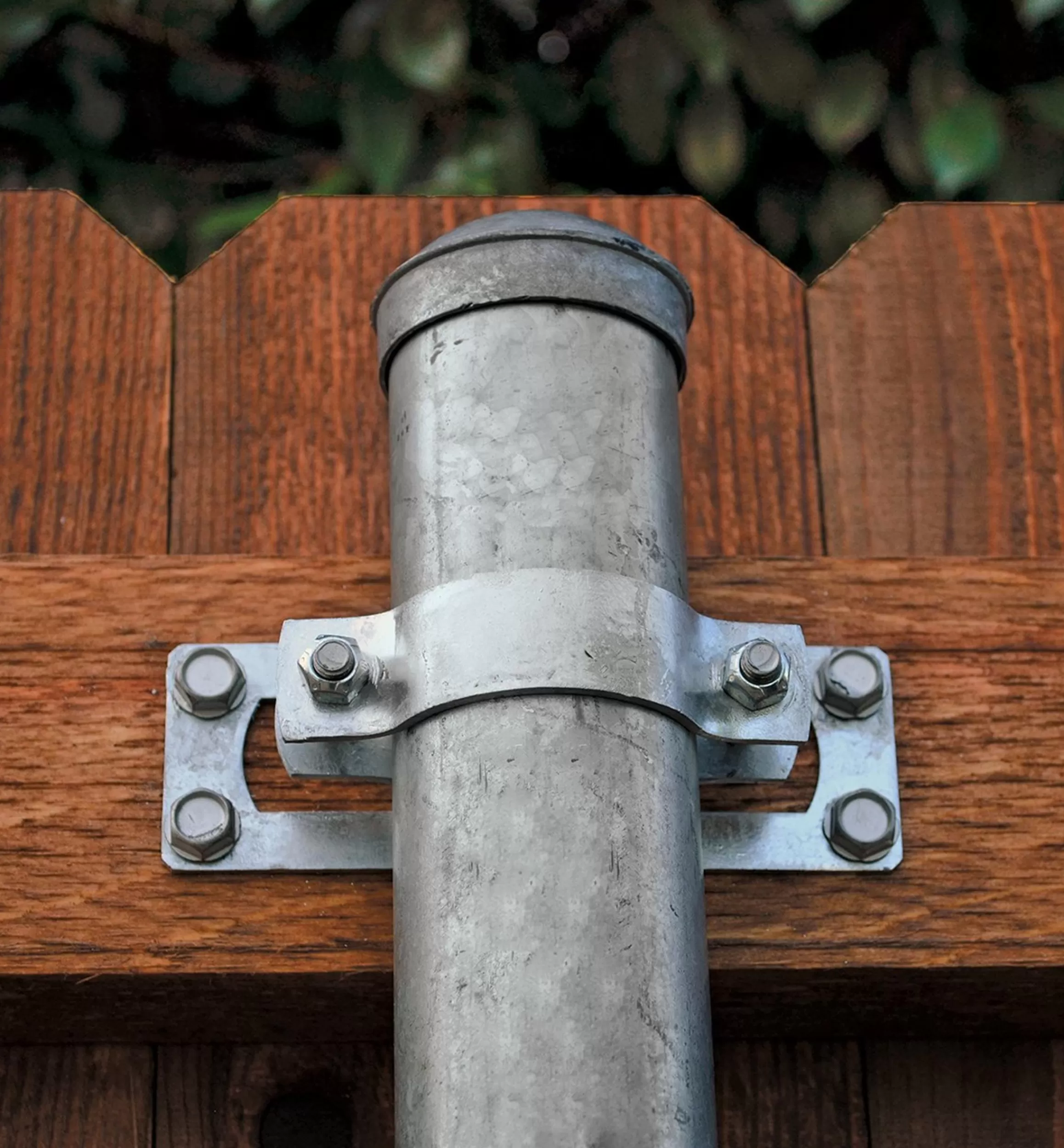 Lee Valley Ozco Wood-Metal Fence In-Line Bracket
