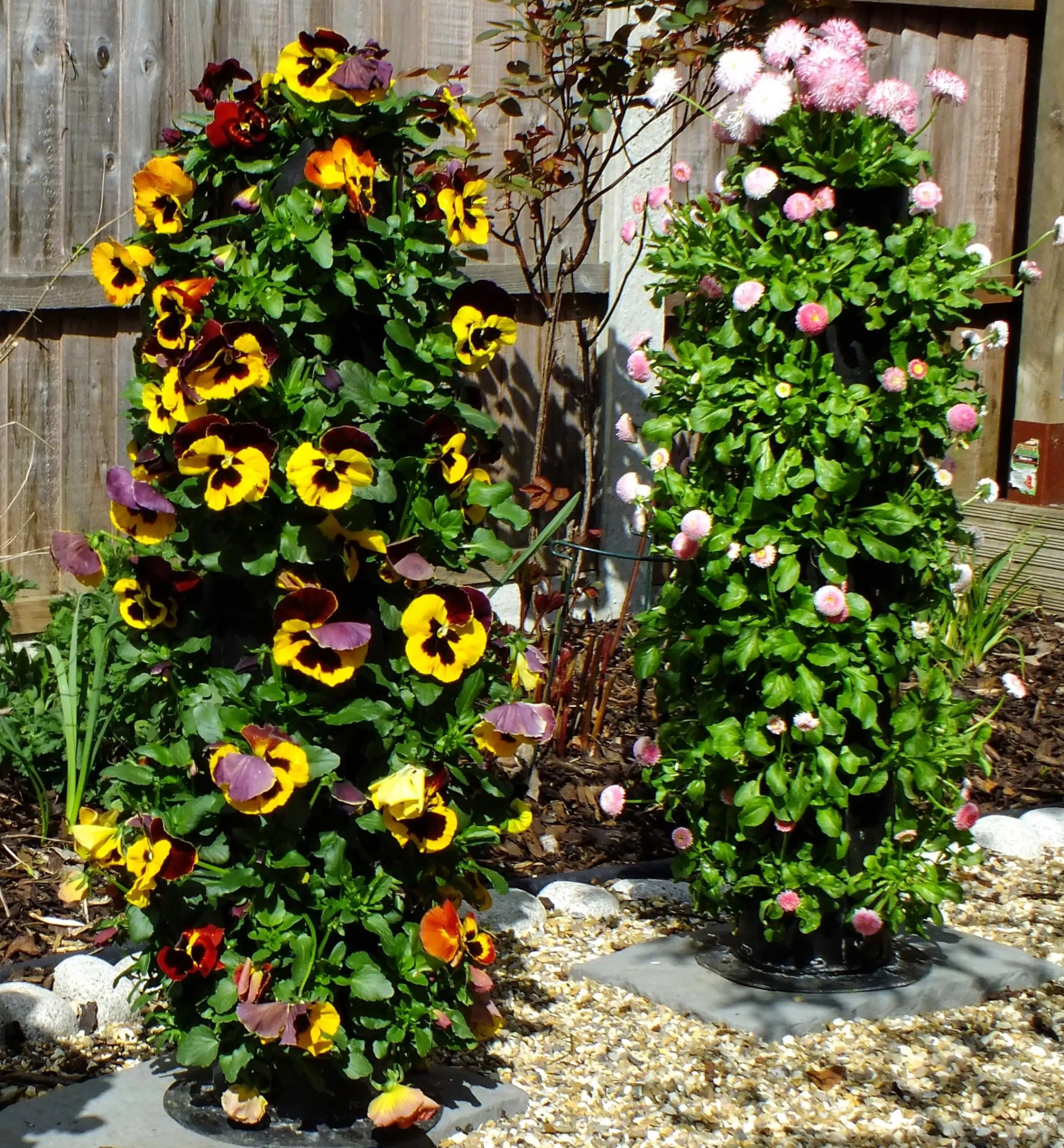 Lee Valley Pair Of Flower Towers