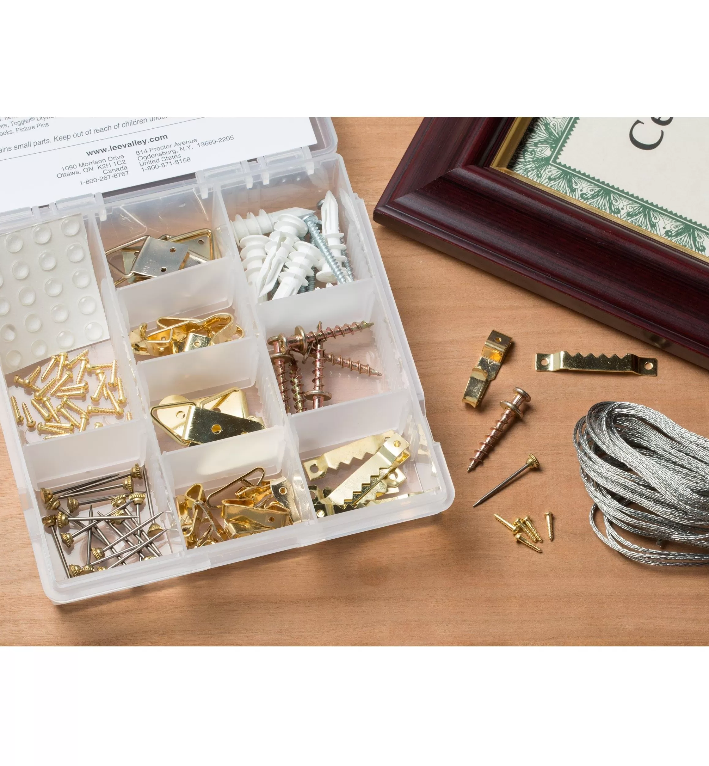 Lee Valley 129-pc. Picture Hanging Kit