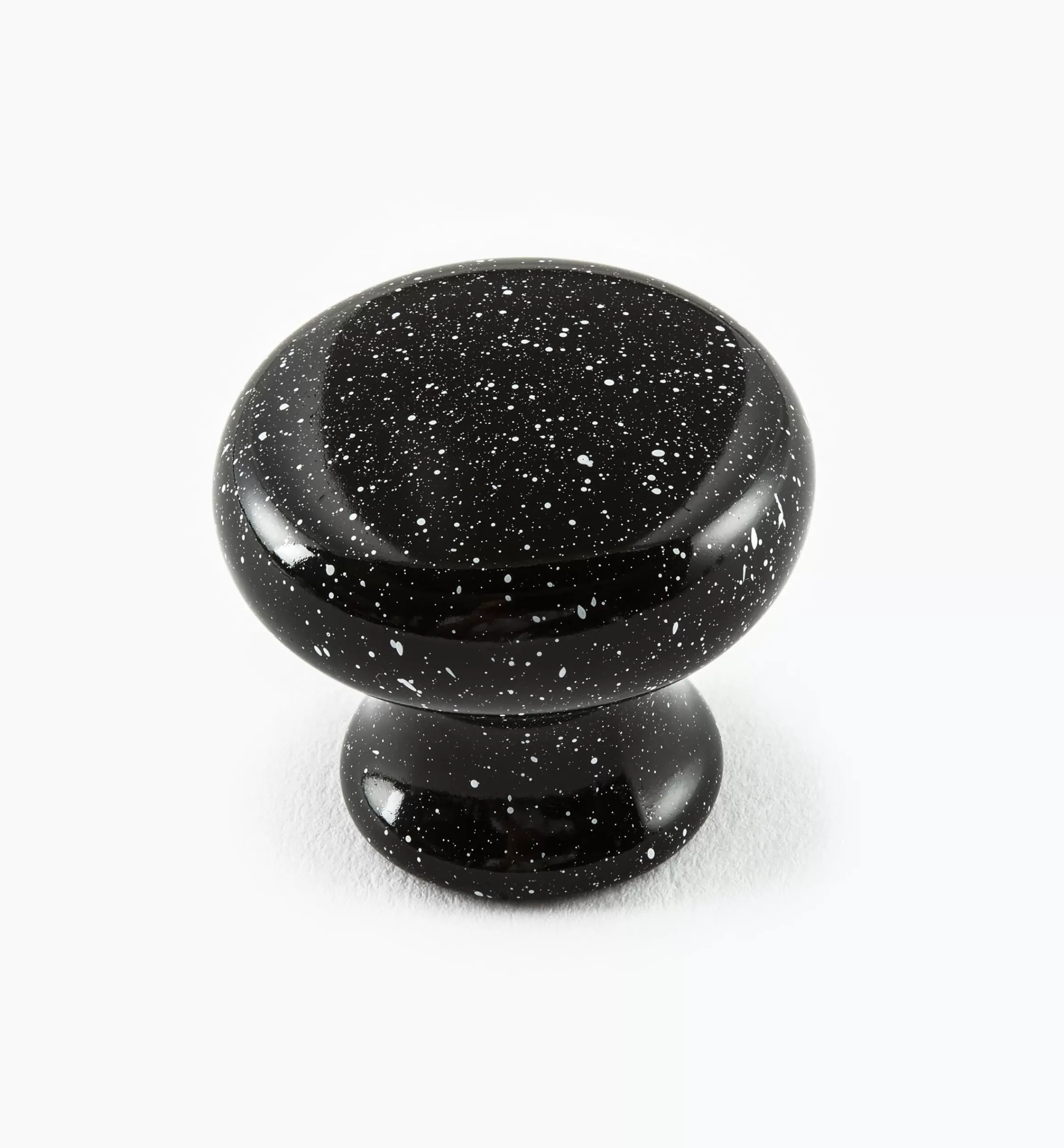 Lee Valley Plastic Classic Knobs