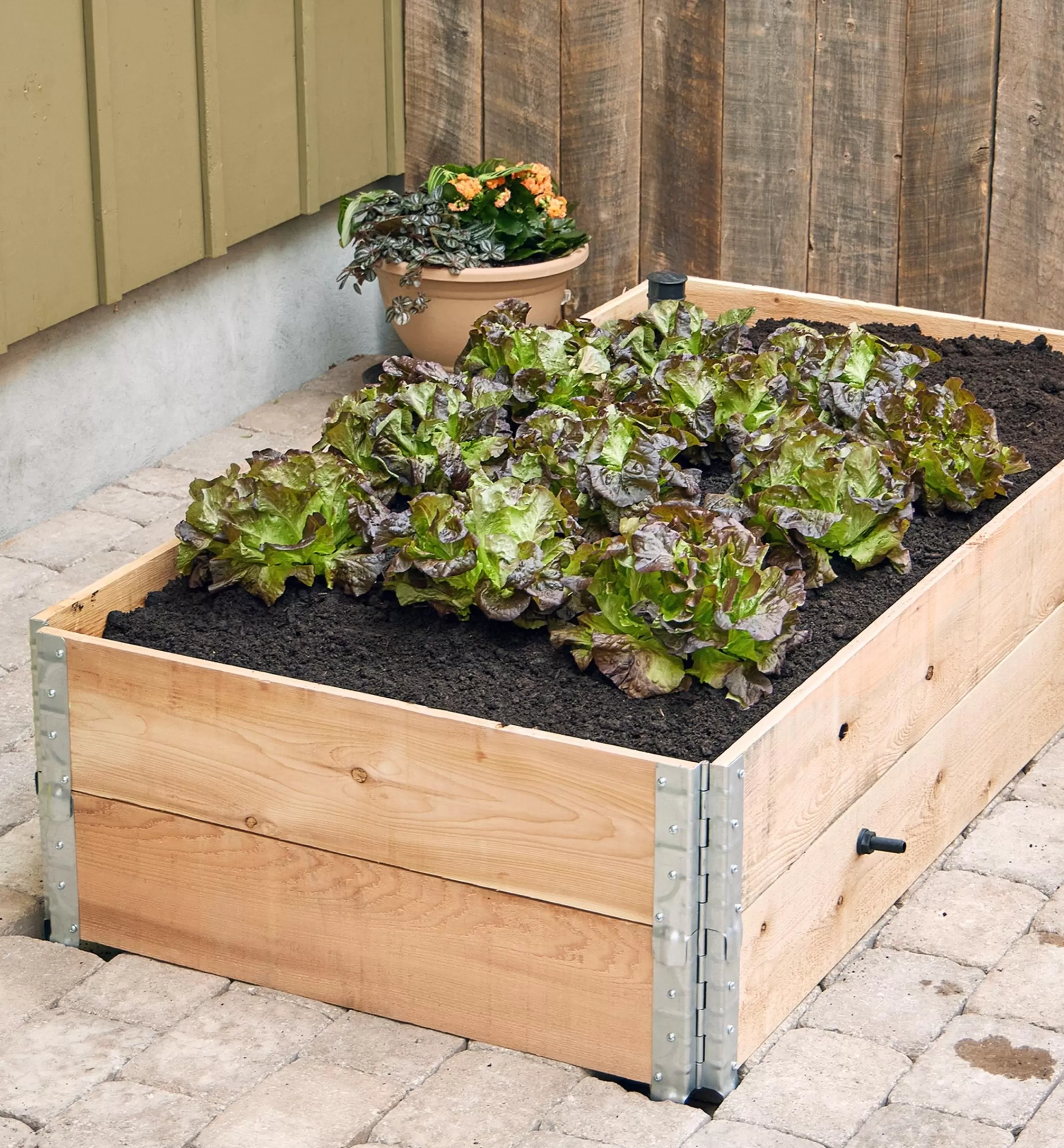 Lee Valley Self-Watering Raised-Bed Hardware