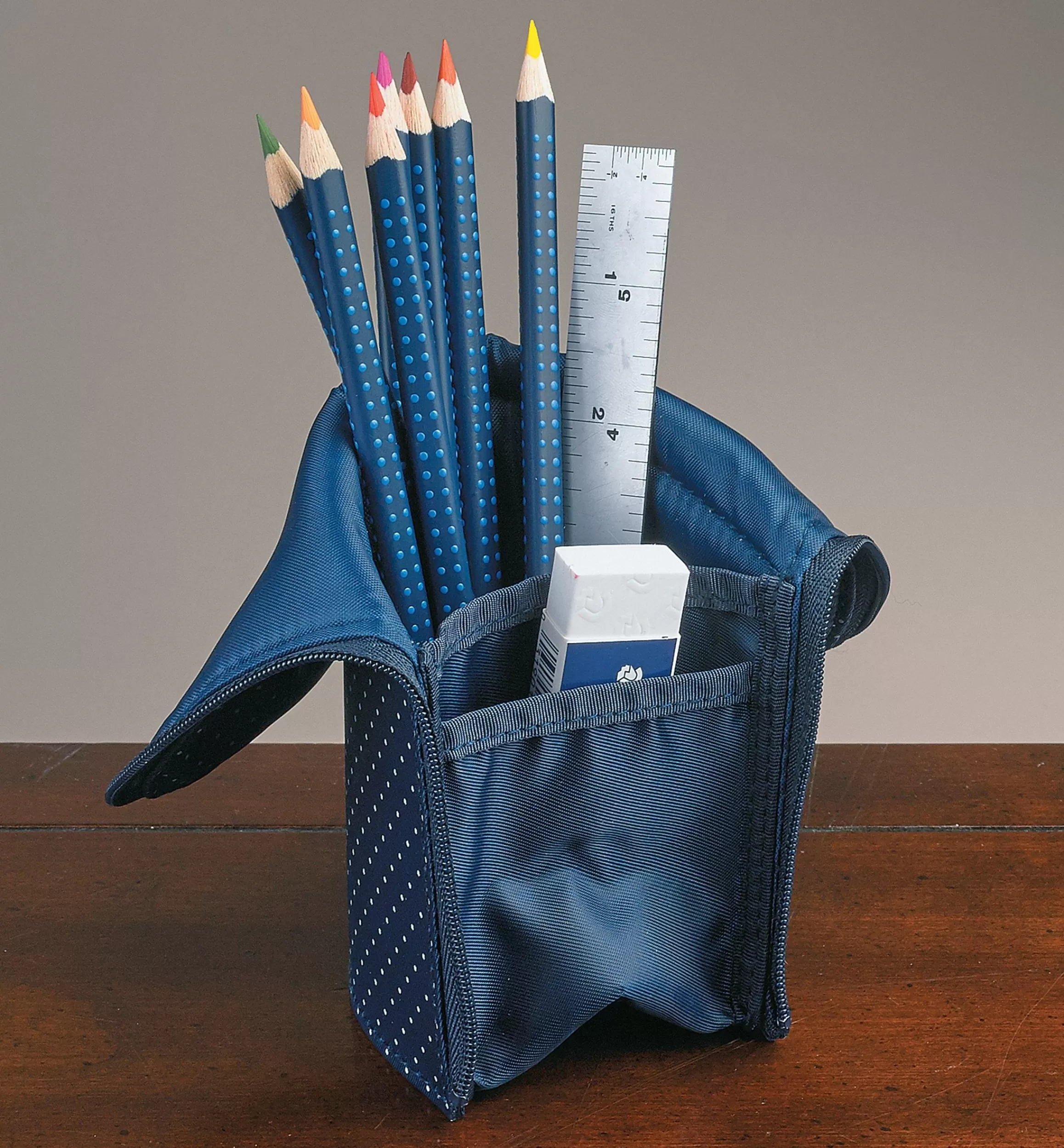 Lee Valley Stand-Up Pencil Case