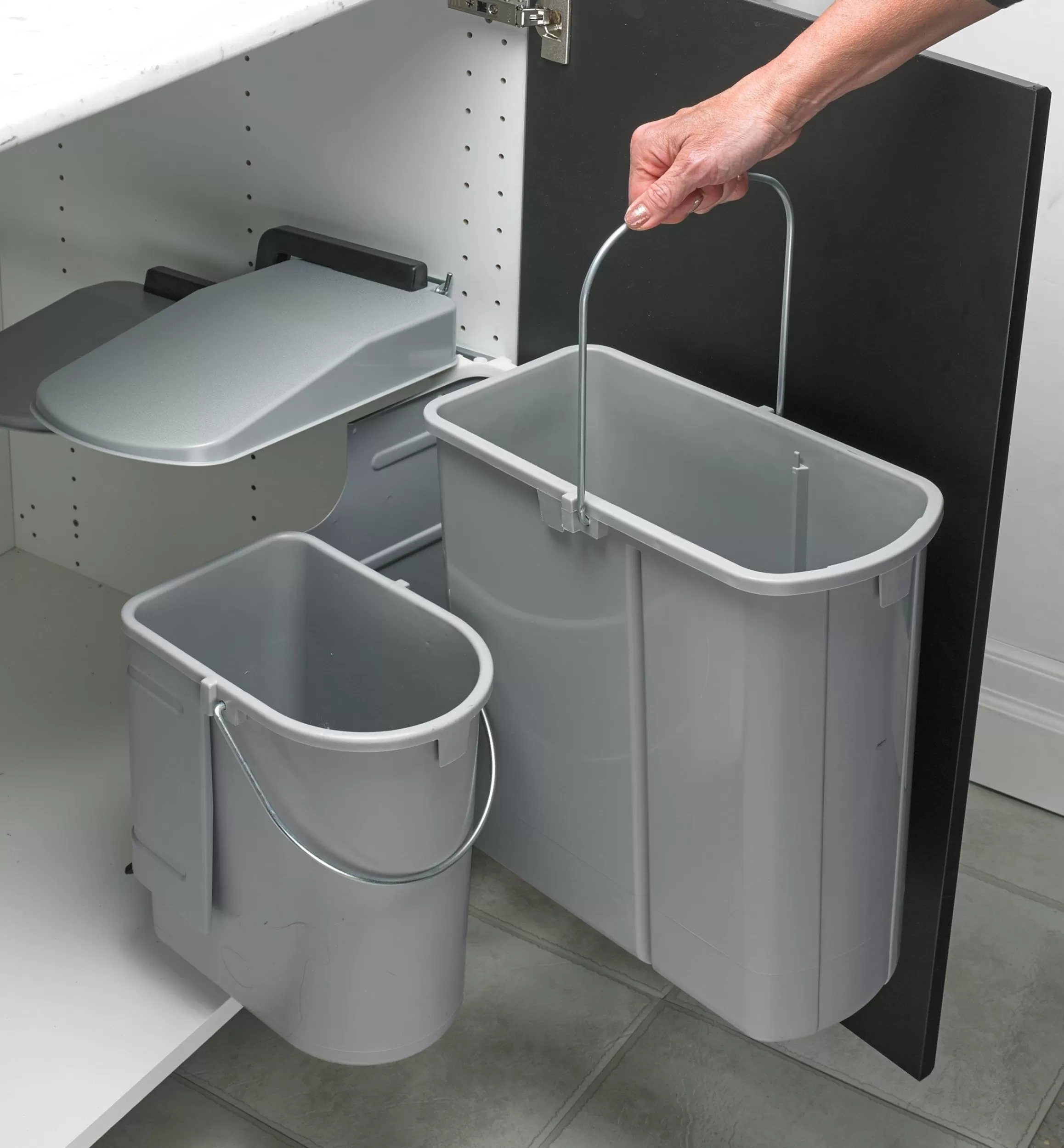 Lee Valley Swing-Out Dual Waste Bin