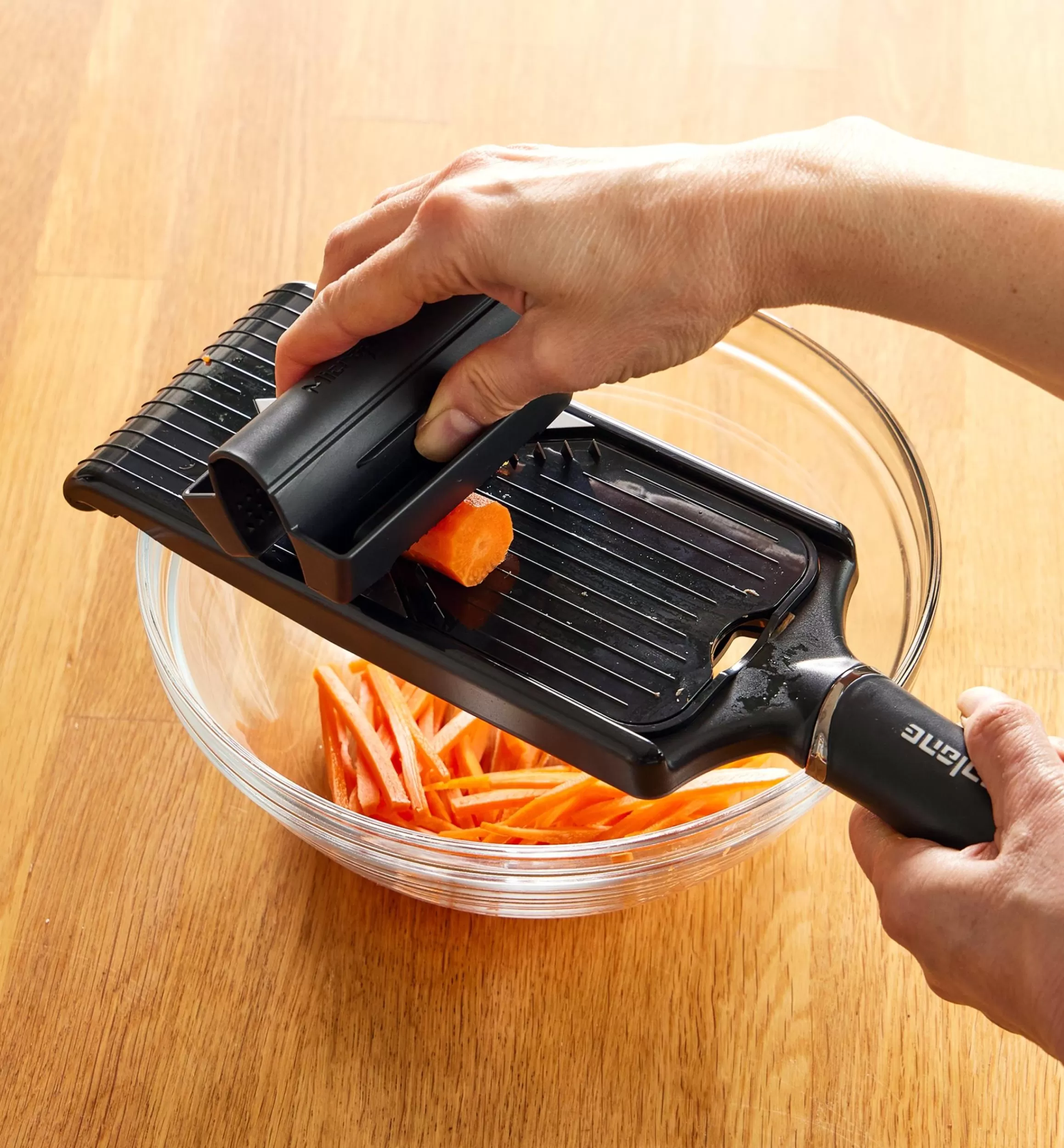 Lee Valley V-Slicer With Julienne Blade