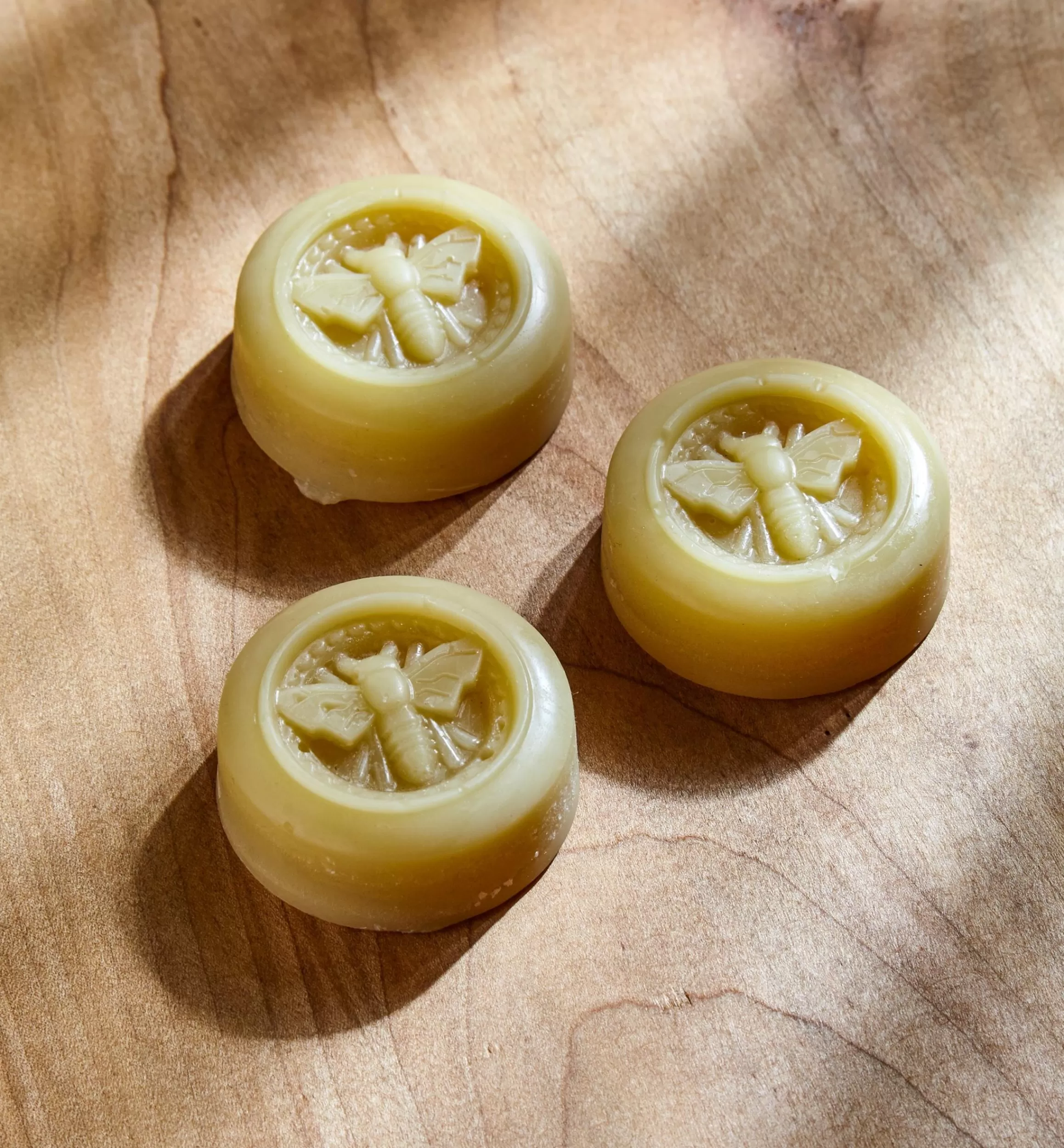 Lee Valley Wax Puck For Beeswax Wraps