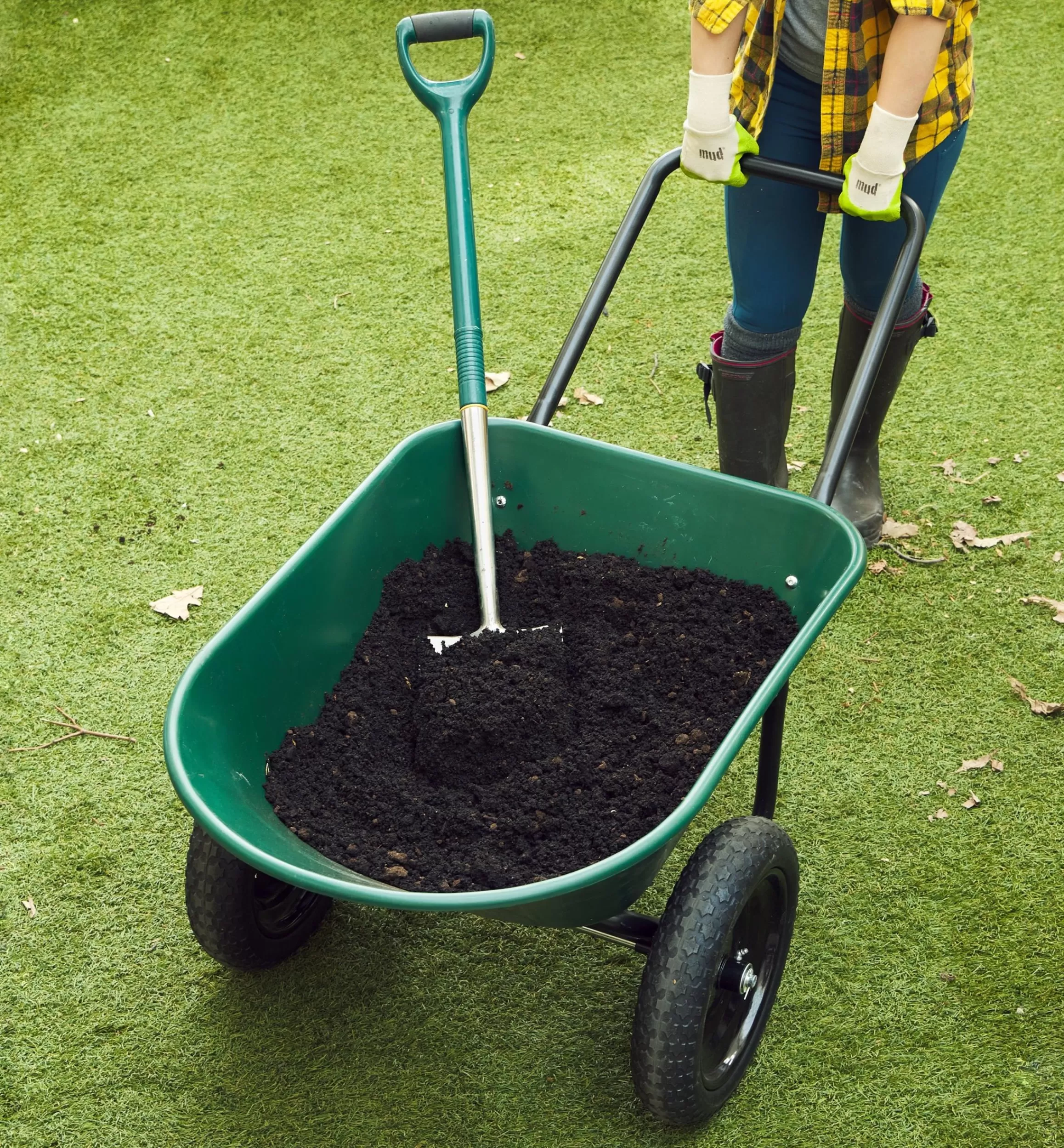 Lee Valley Wheelbarrow With Flat-Free Tires